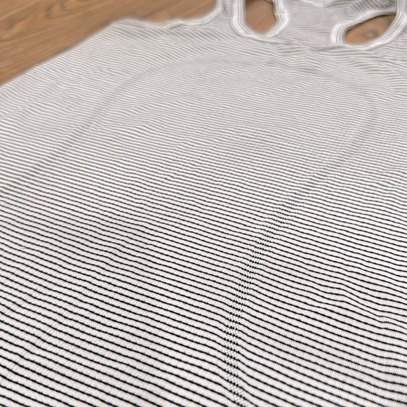 Lululemon Swiftly Tech Racerback White Black Stripe tank top S/M - Picture 10 of 10